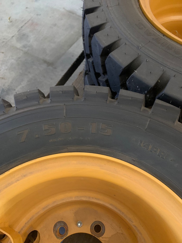 RUEDA DOBLE COMPLETA 7.50*15 LLANTA 6 AGUJEROS